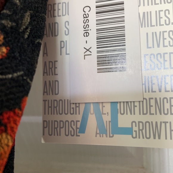 LulaRoe Cassie pencil skirt. Orange rose pattern. Size XL. New with Tags. - Picture 5 of 7